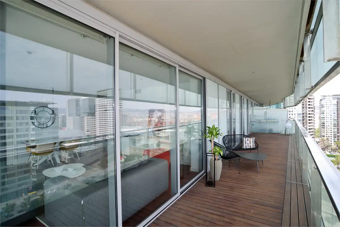 Terraza de Piso en venta en Barcelona con Calefacción y Piscina