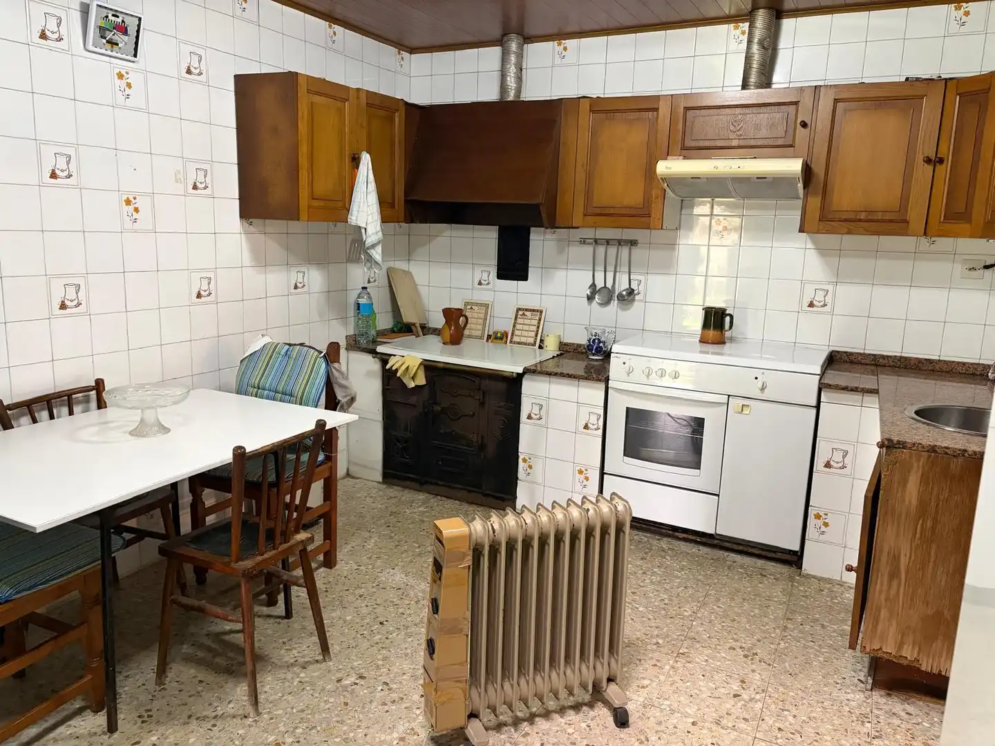 Cuina de Casa o xalet en venda en Mondariz amb Jardí privat i Moblat