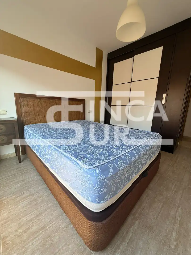 Habitación de Apartamento en venta en Roquetas de Mar con Amueblado, Horno y Lavadora