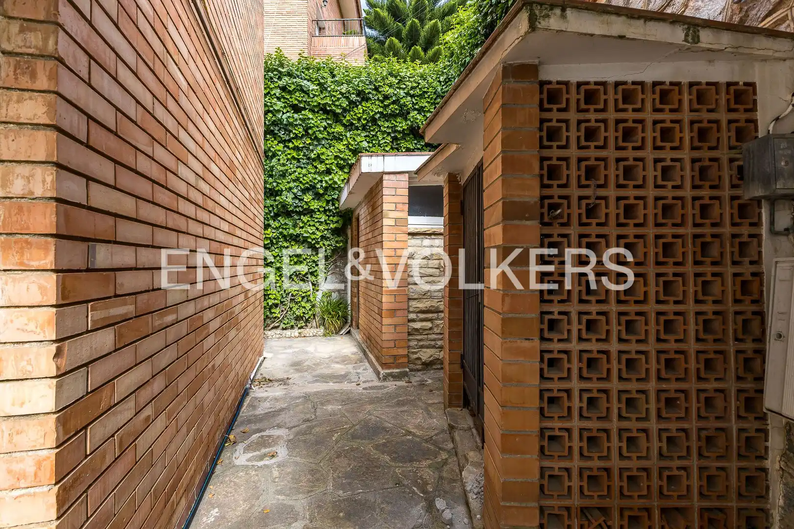 Vista exterior de Casa o chalet en venta en Viladecans con Calefacción, Jardín privado y Balcón