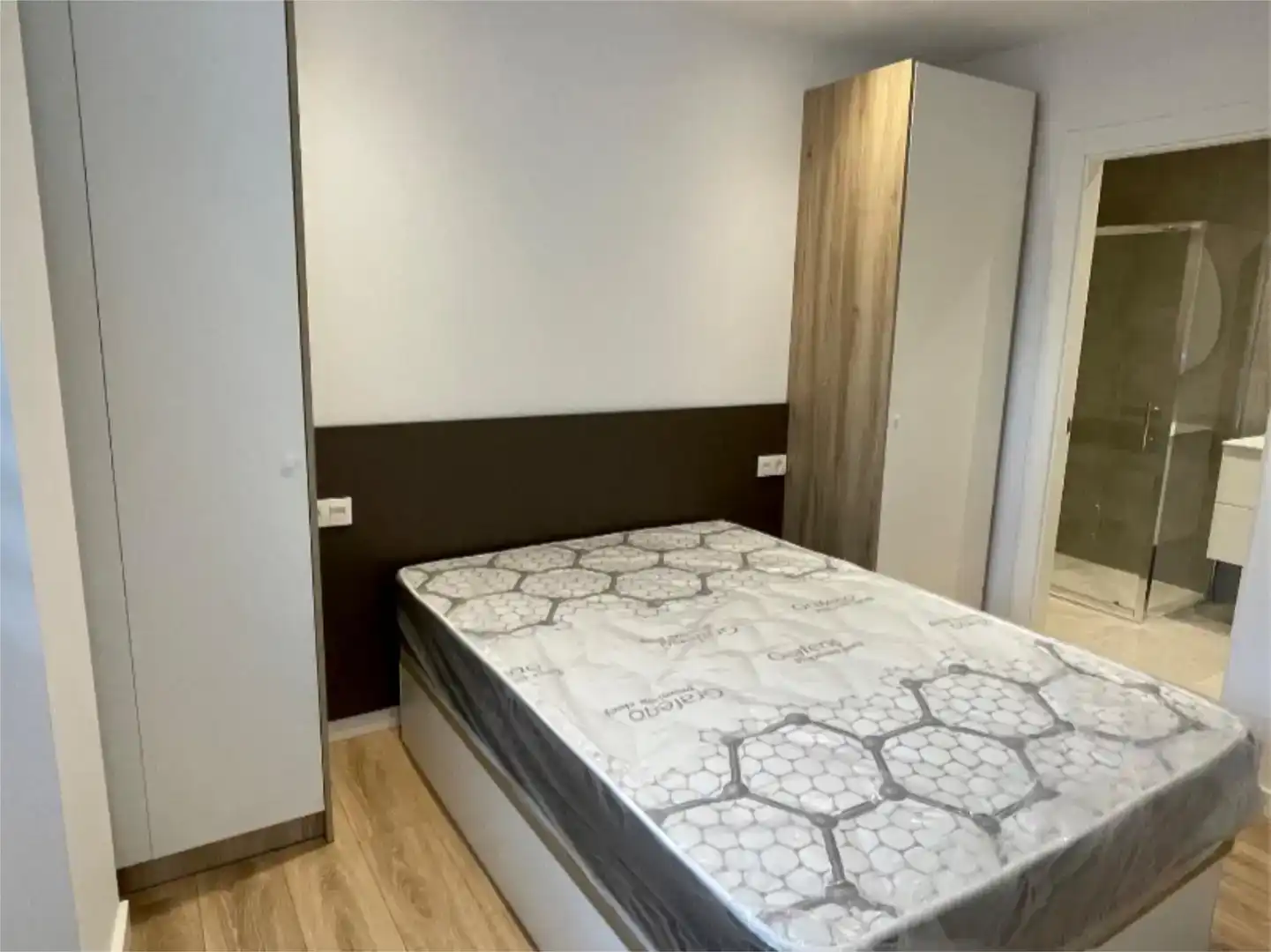 Habitación de Apartamento de alquiler en Murcia con Aire acondicionado, Amueblado y Balcón