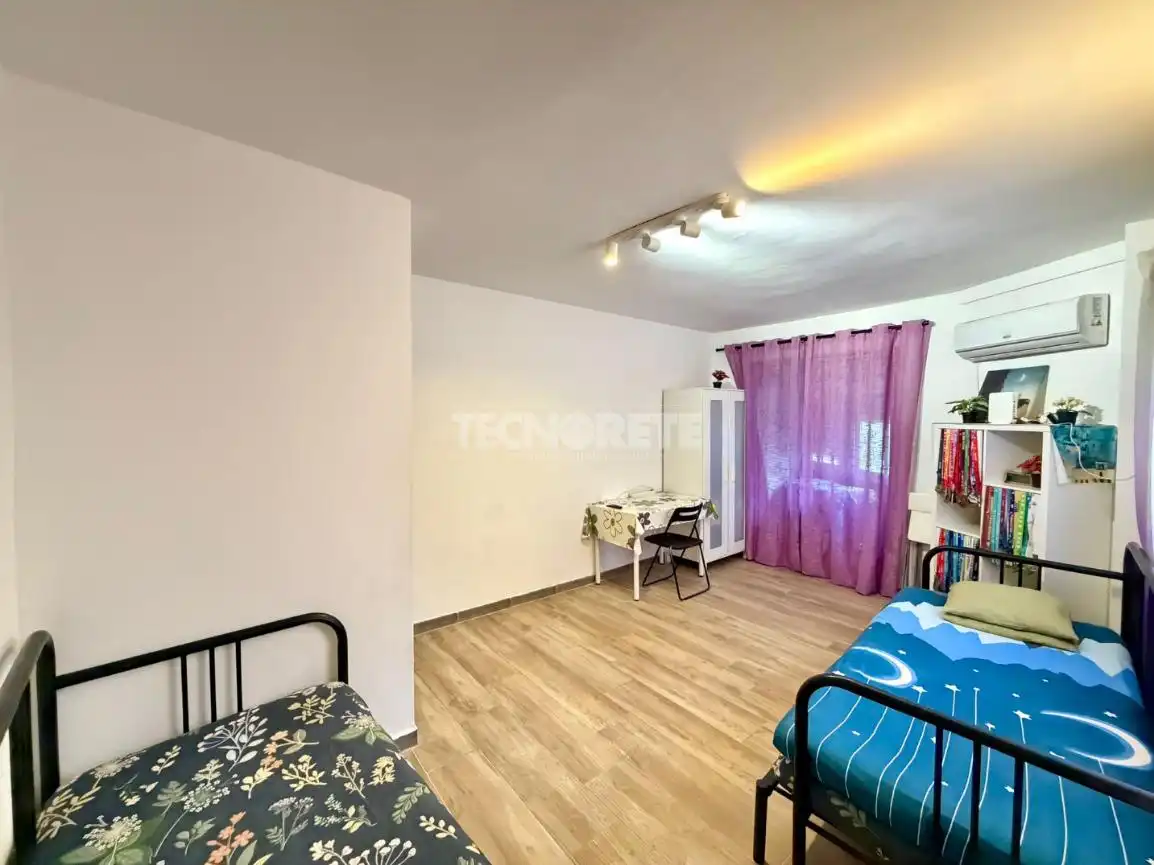 Habitación de Piso en venta en Madrid con Aire acondicionado y Calefacción