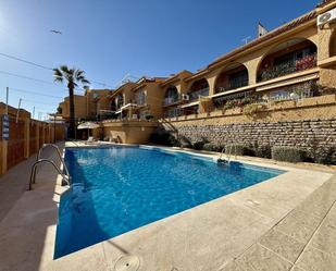 Piscina de Apartament de lloguer en Estepona amb Aire condicionat, Calefacció i Terrassa