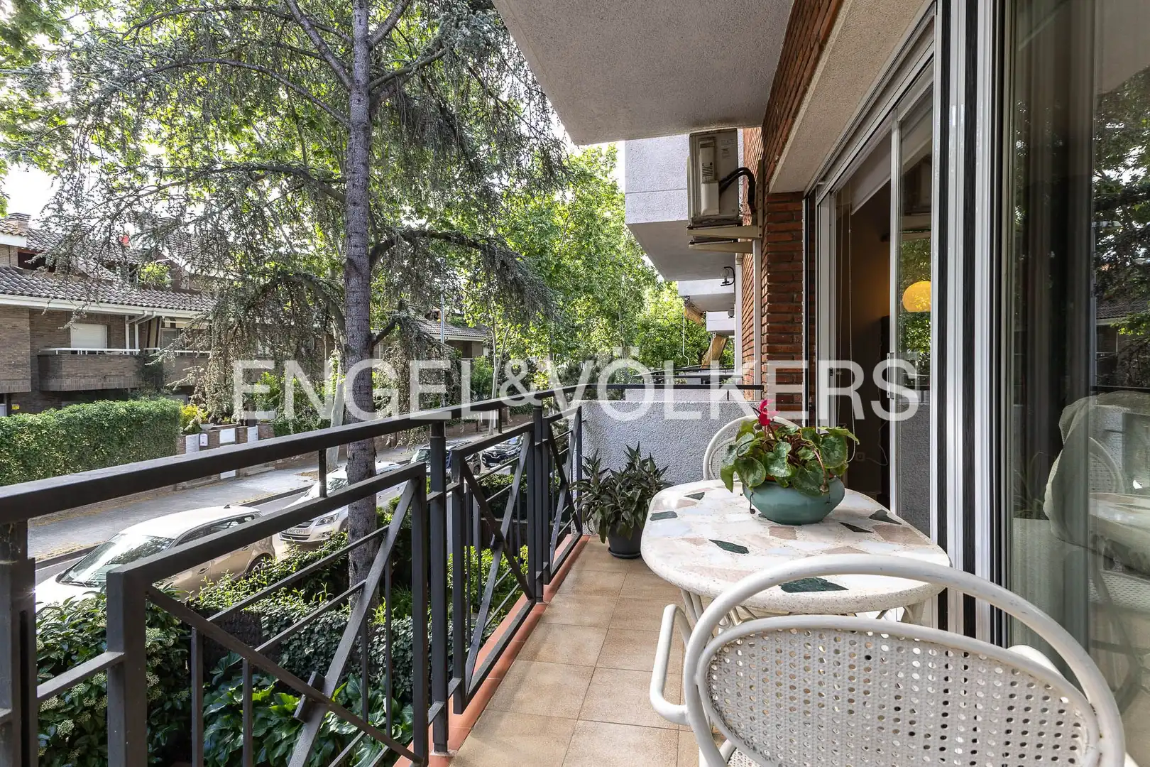Terrassa de Casa o xalet en venda en Cerdanyola del Vallès amb Aire condicionat, Calefacció i Jardí privat