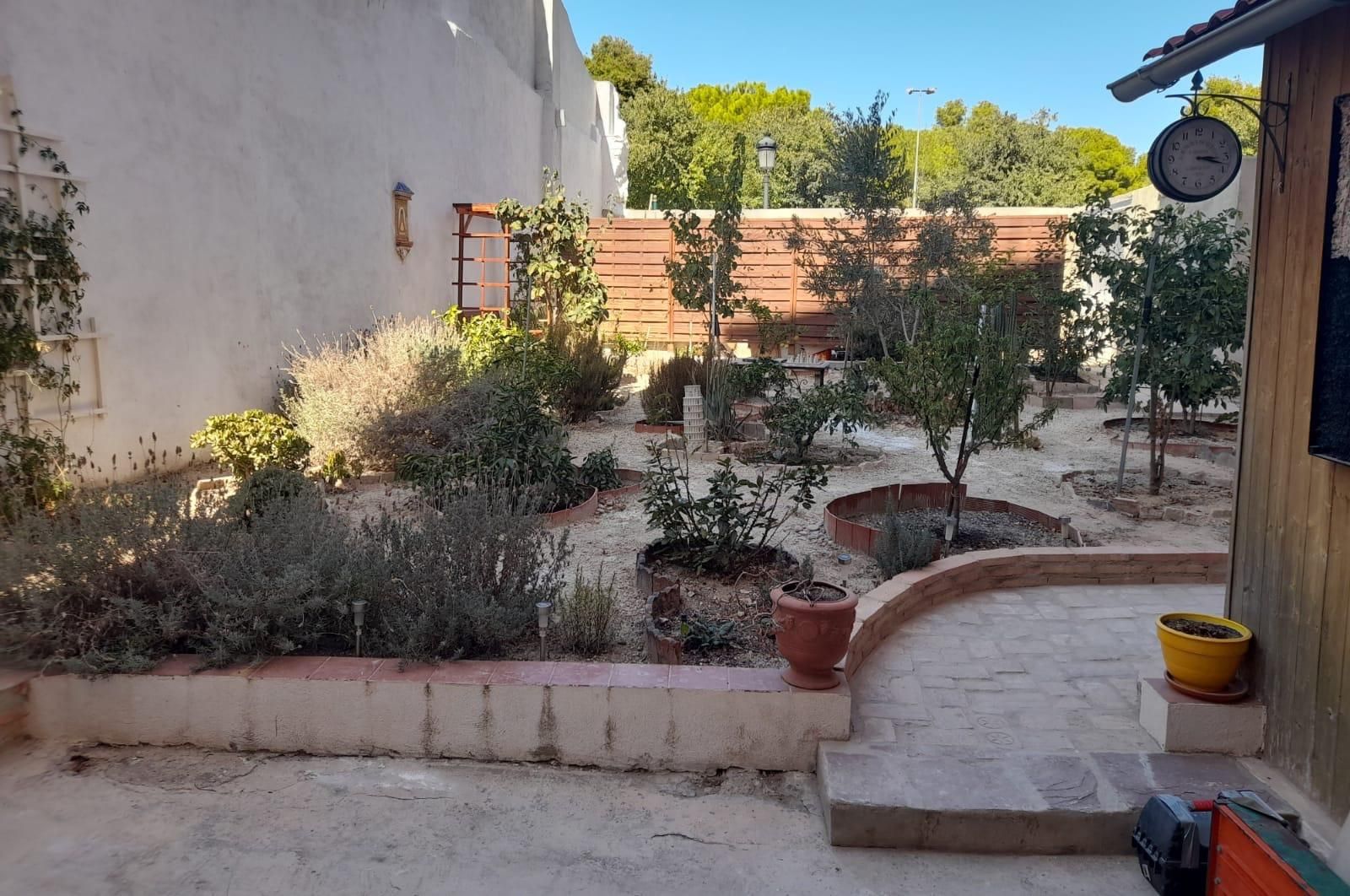 Planta baixa en venda a Calle MINIATURISTA MESEGUER, Benimàmet