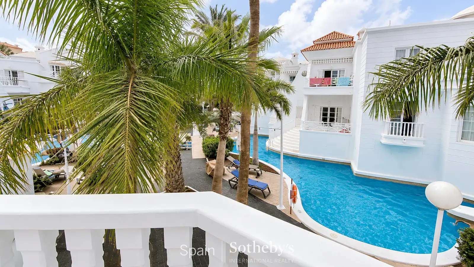 Piscina de Casa o chalet en venta en Adeje con Aire acondicionado, Terraza y Piscina comunitaria