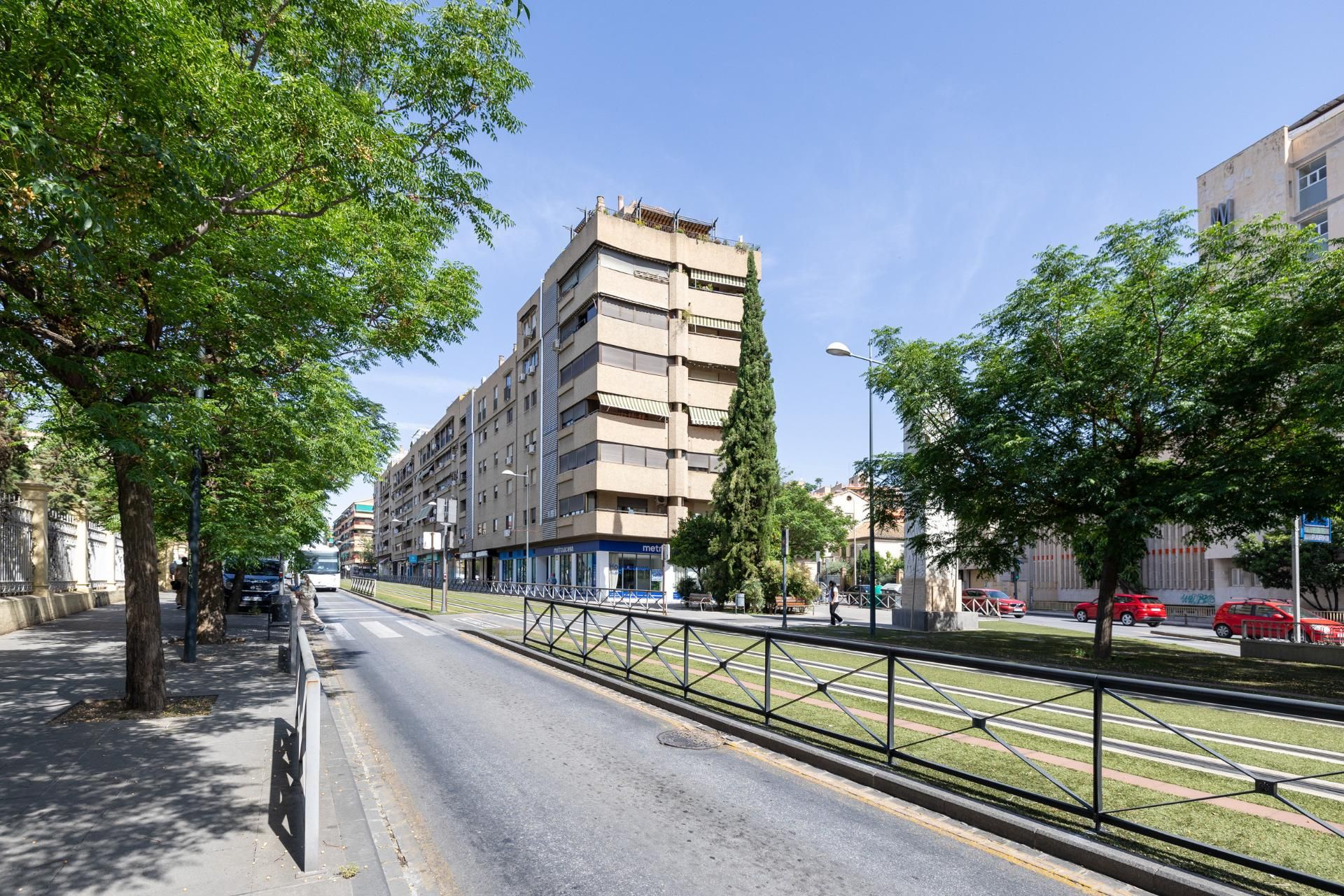 Vista exterior de Pis en venda en  Granada Capital amb Aire condicionat, Calefacció i Terrassa