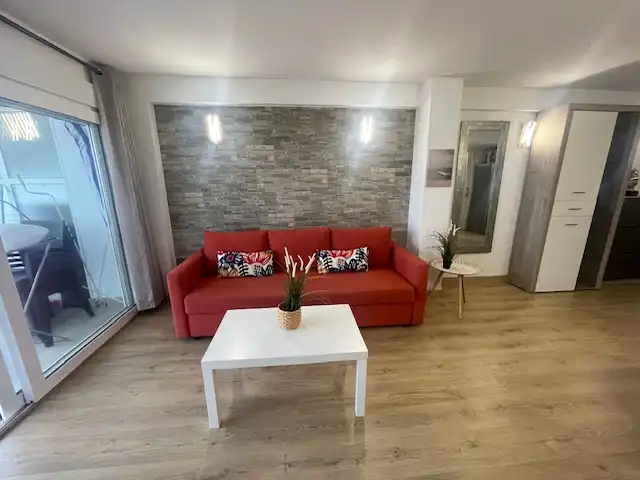 Wohnung zur Miete in Avenida de Niza, Playa de San Juan