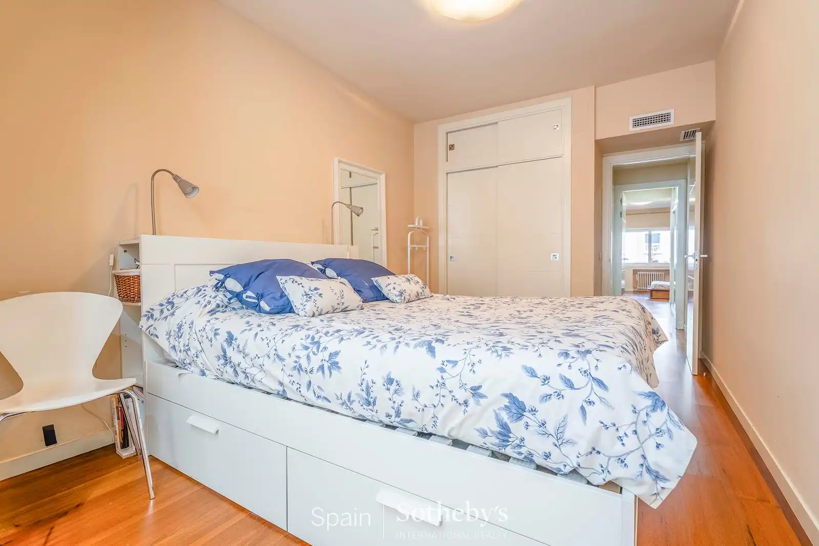 Habitación de Apartamento en venta en Madrid con Aire acondicionado, Calefacción y Terraza