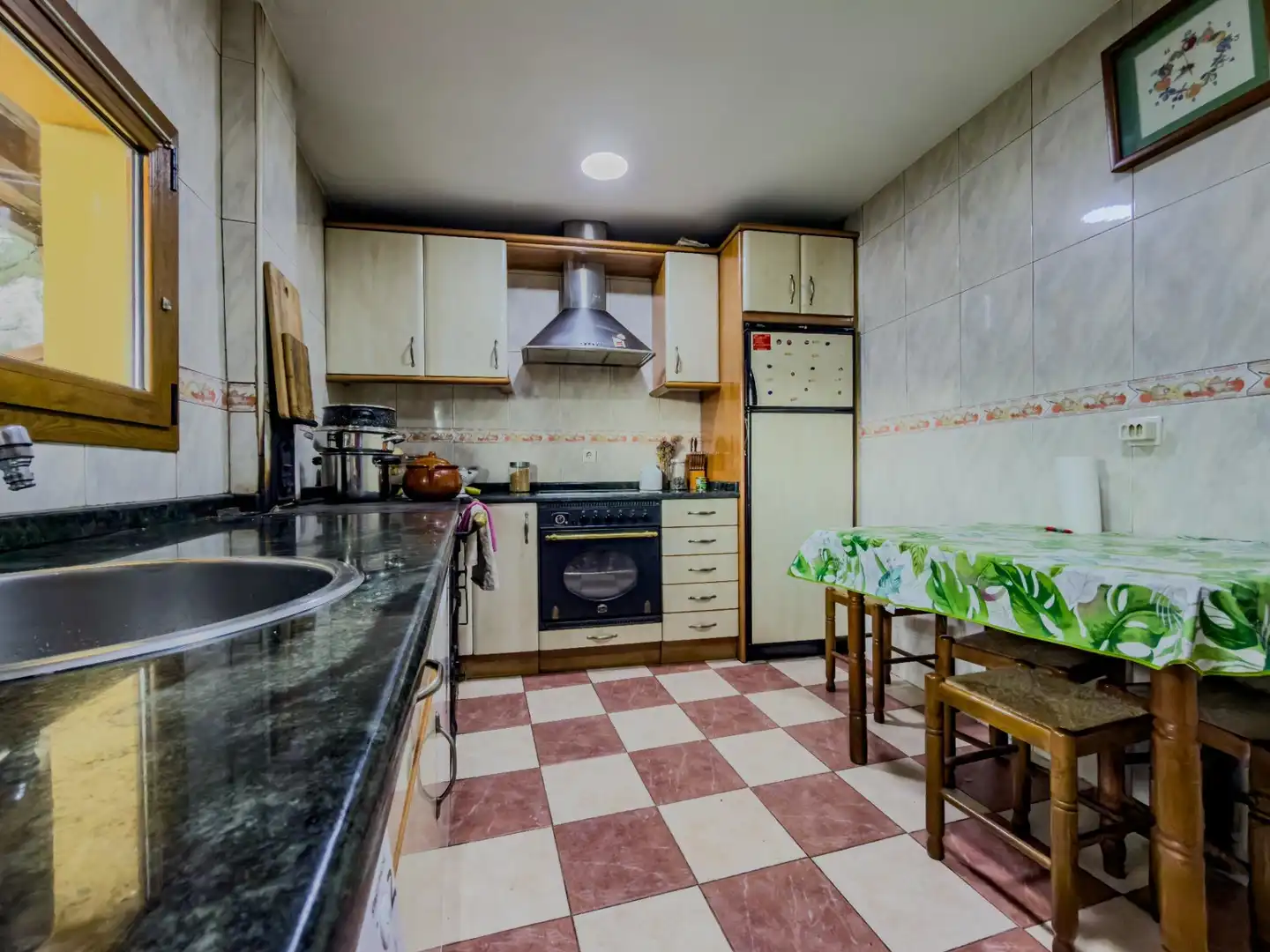 Cocina de Casa adosada en venta en Merindad de Valdeporres con Calefacción