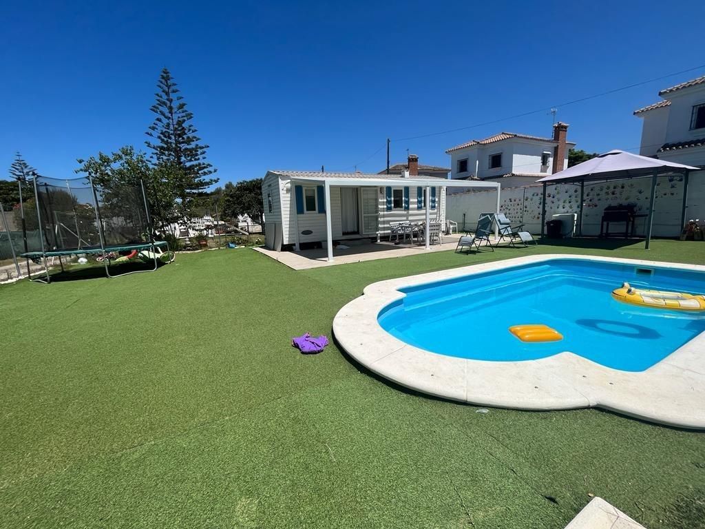 Piscina de Casa o chalet de alquiler en Chiclana de la Frontera