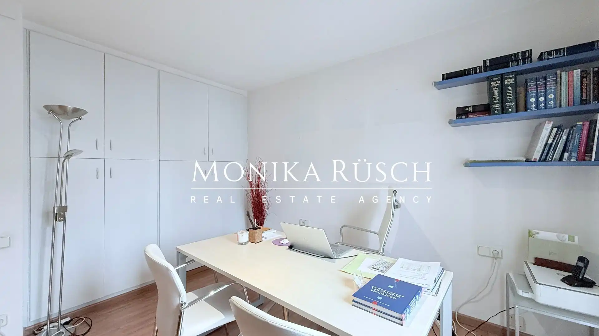 Flat for sale in Barcelona  with Air Conditioner and Heating