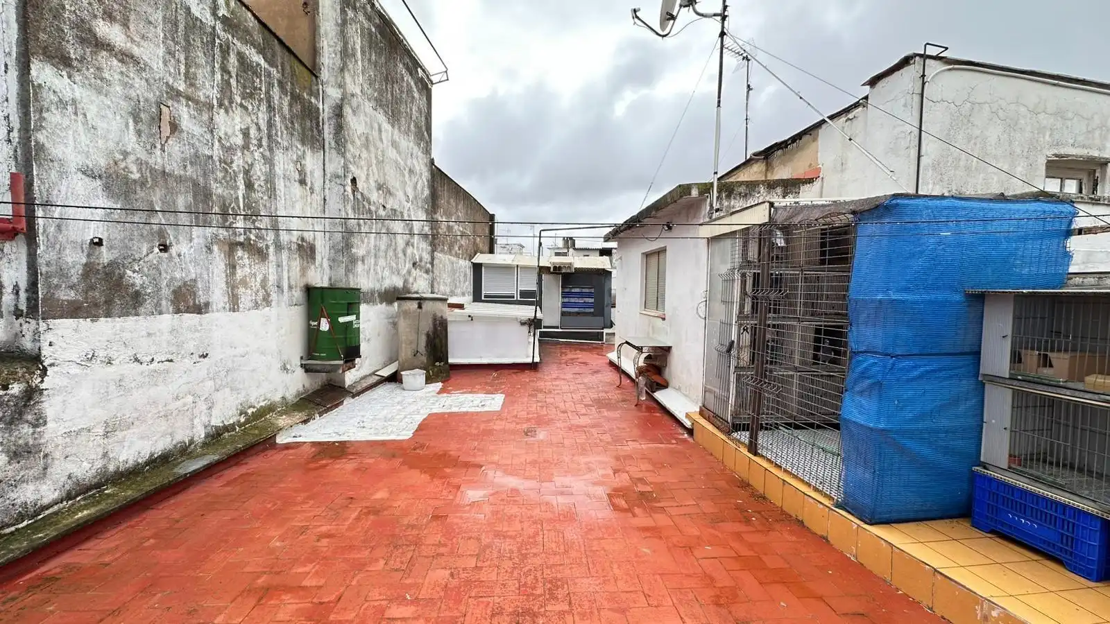 Exterior view of Houses for sale in Carlet  with Terrace, Storage room and Balcony