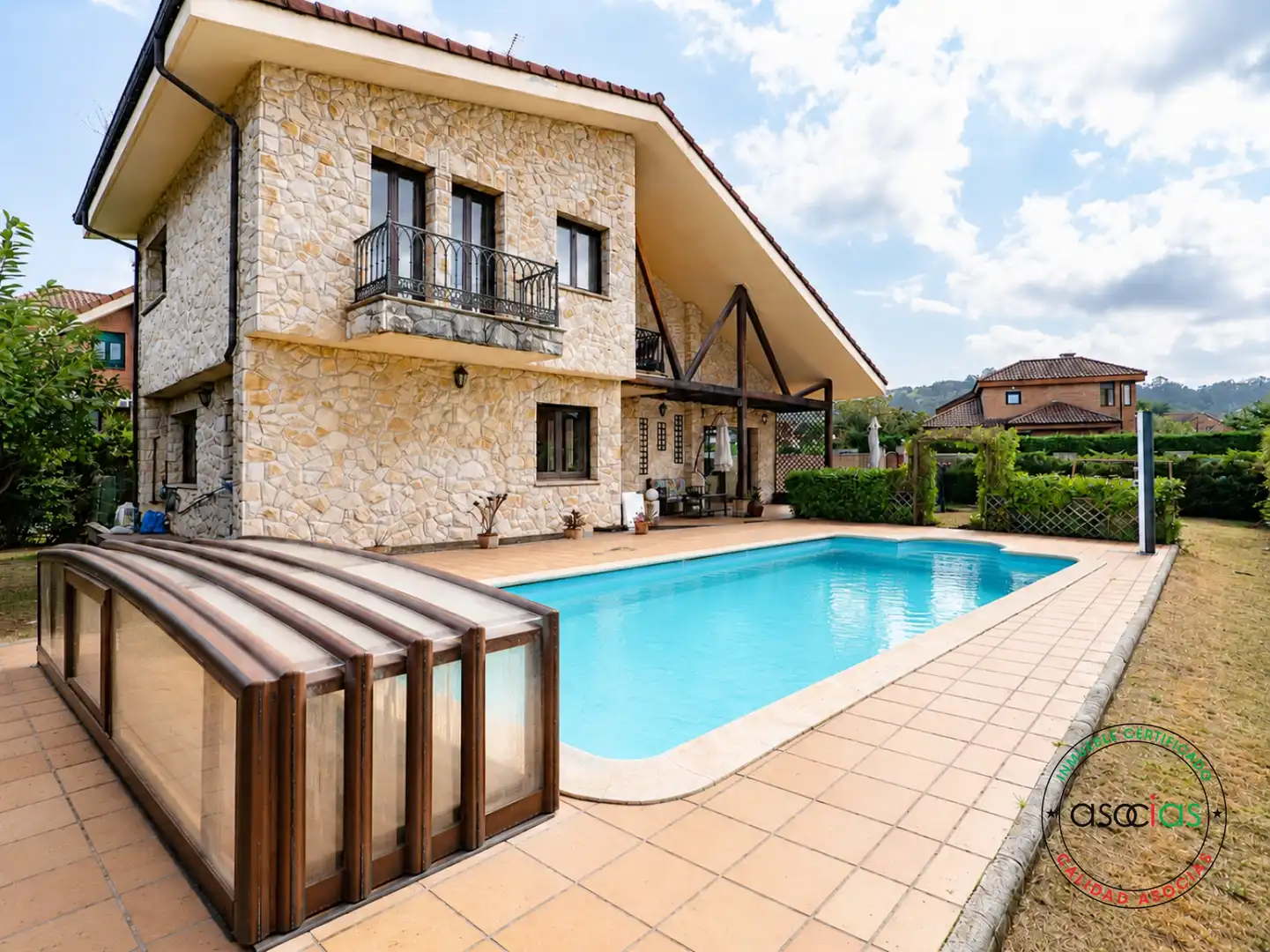 Piscina de Casa o chalet en venta en Gijón  con Calefacción, Terraza y Trastero