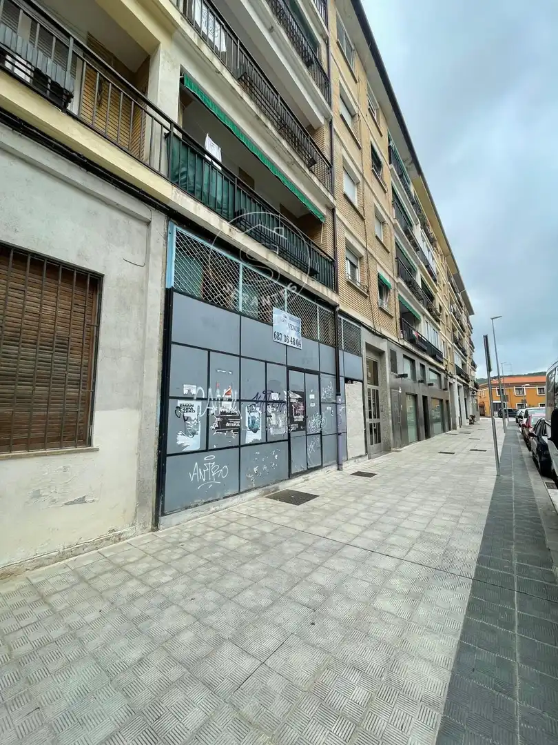 Exterior view of Commercial properties for sale in  Pamplona / Iruña