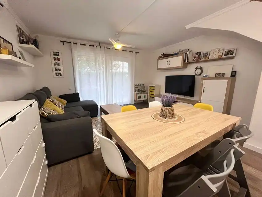 Wohnzimmer von Haus oder Chalet zum Verkauf in Mont-roig del Camp mit Abstellraum und Gemeinschaftspool