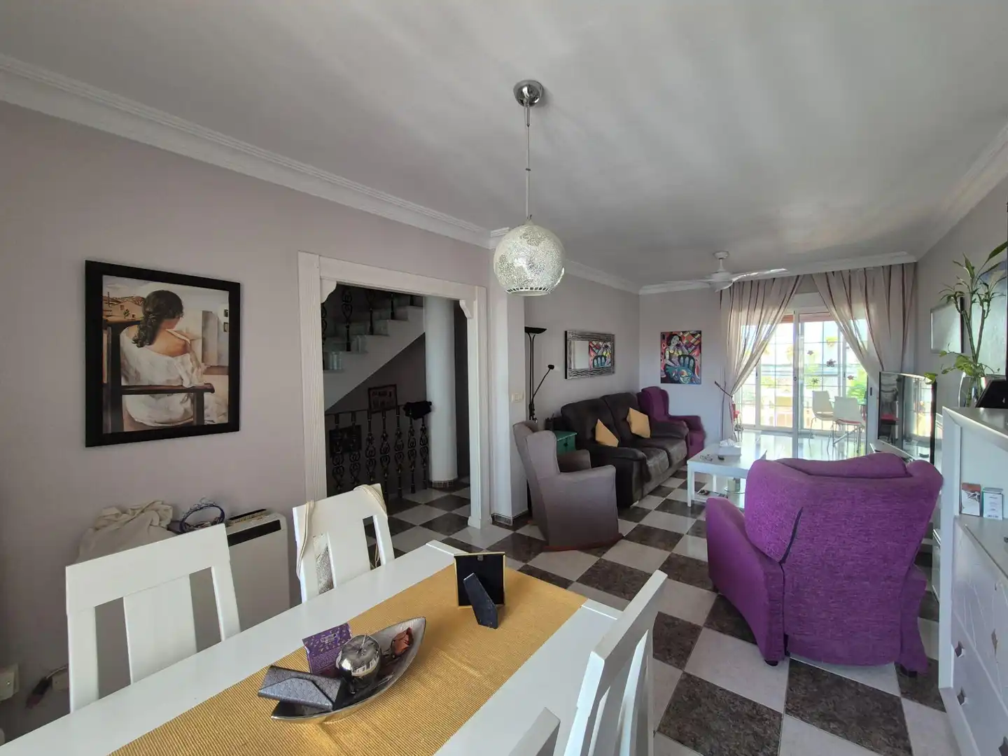 Comedor de Casa adosada en venta en Almuñécar con Terraza, Balcón y Piscina comunitaria