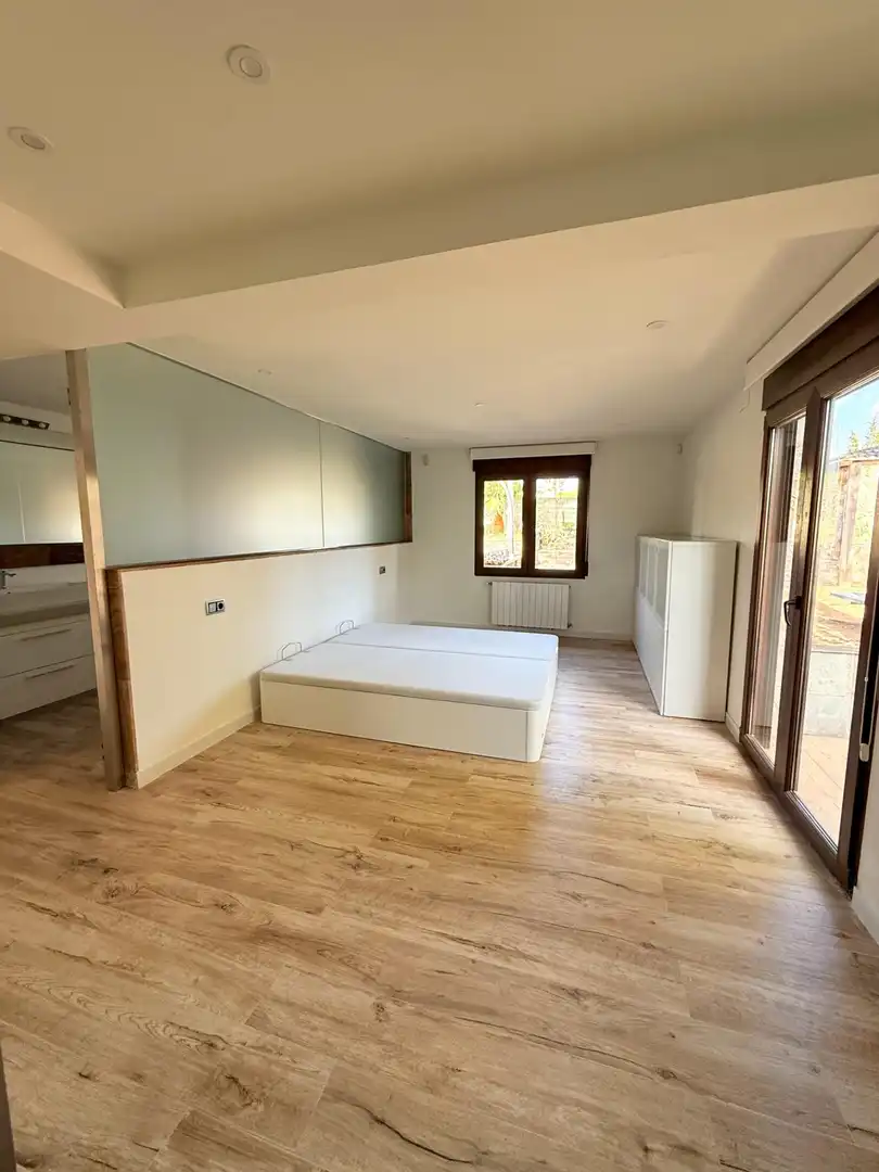 Schlafzimmer von Haus oder Chalet zur Miete in San Antonio de Benagéber mit Klimaanlage, Heizung und Privatgarten