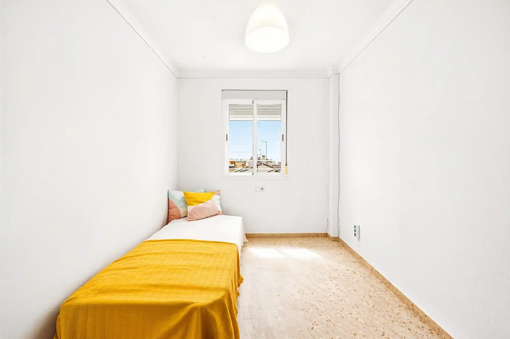 Habitación de Piso en venta en Chiclana de la Frontera con Terraza, Trastero y Balcón