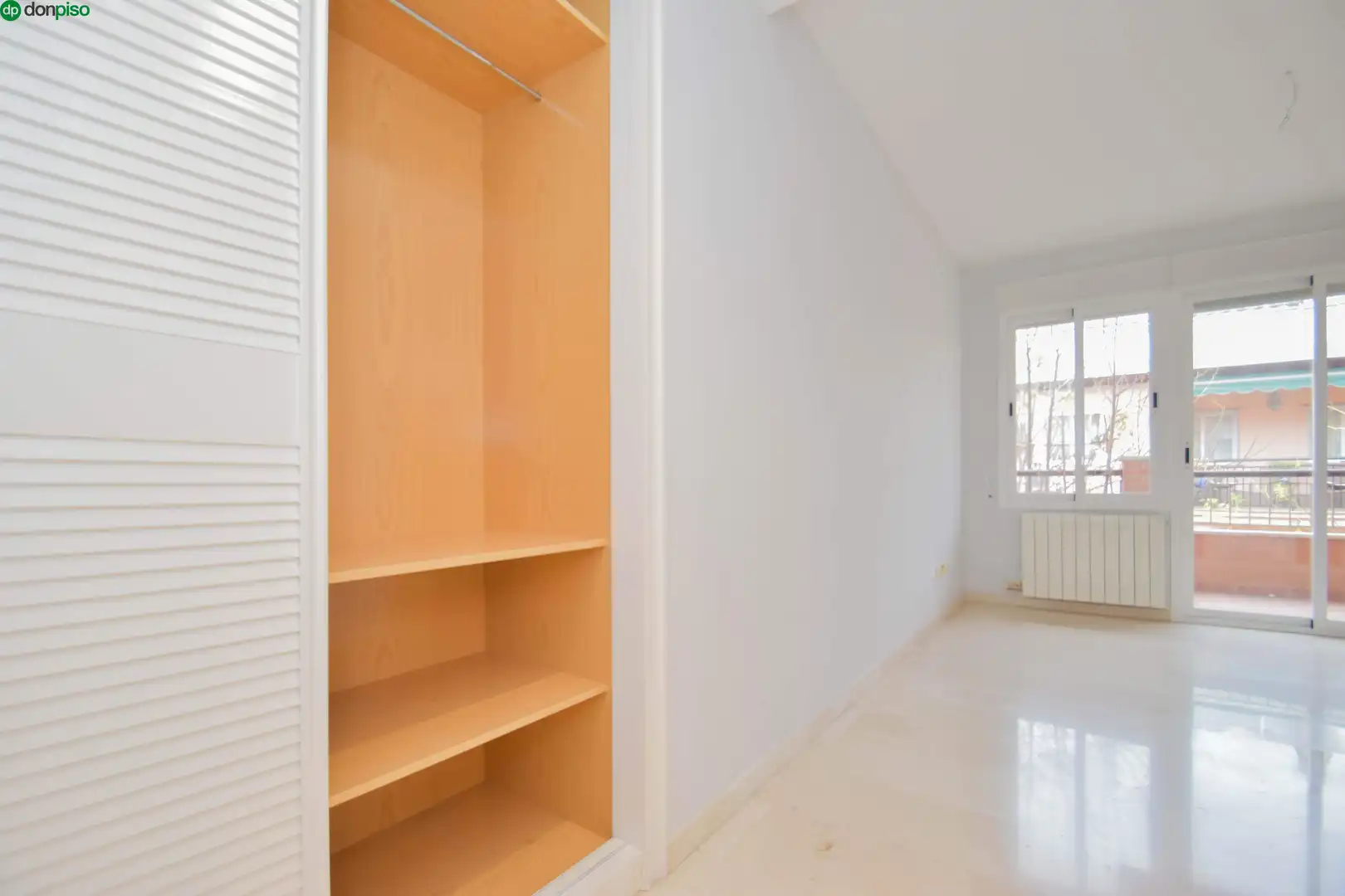 Attic for sale in Granada  with Heating, Private garden and Parquet flooring
