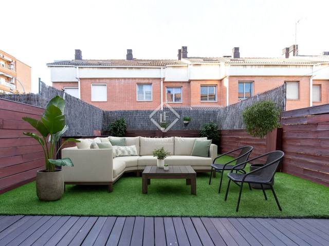 Casa-chalet en Venta en Centre