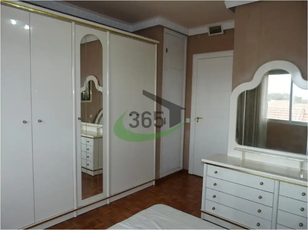 Habitación de Piso en venta en Madrid con Aire acondicionado y Amueblado