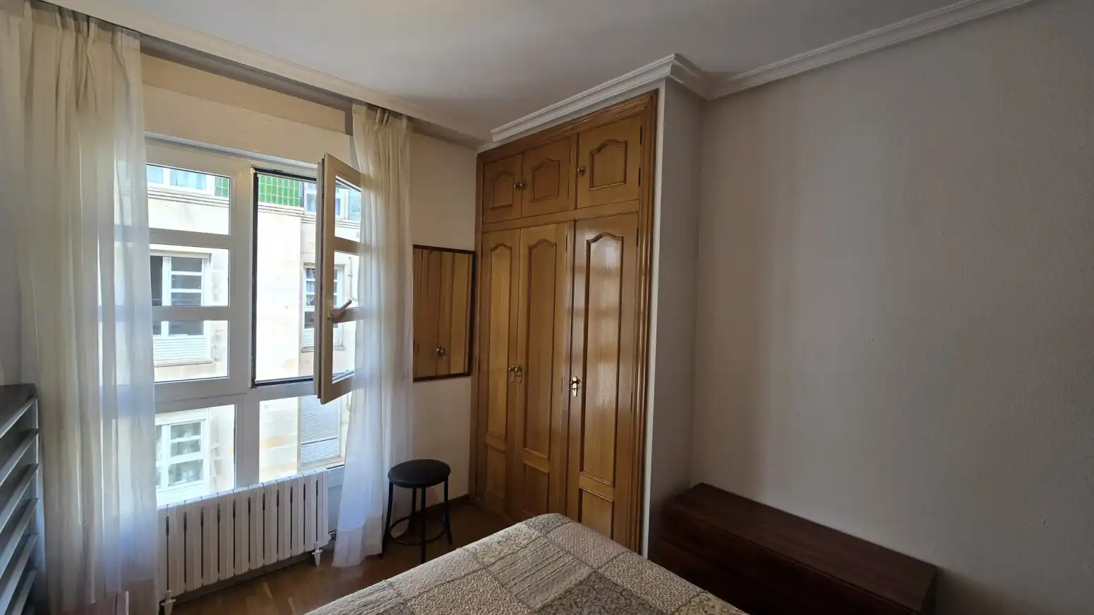 Bedroom of Flat for rent in Gijón   with Heating and Parquet flooring