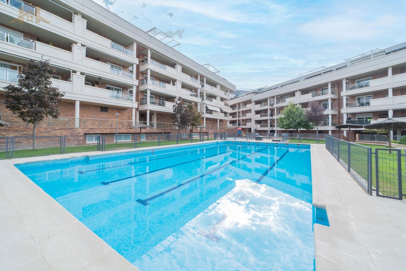 Piscina de Piso en venta en Las Rozas de Madrid con Aire acondicionado, Calefacción y Terraza