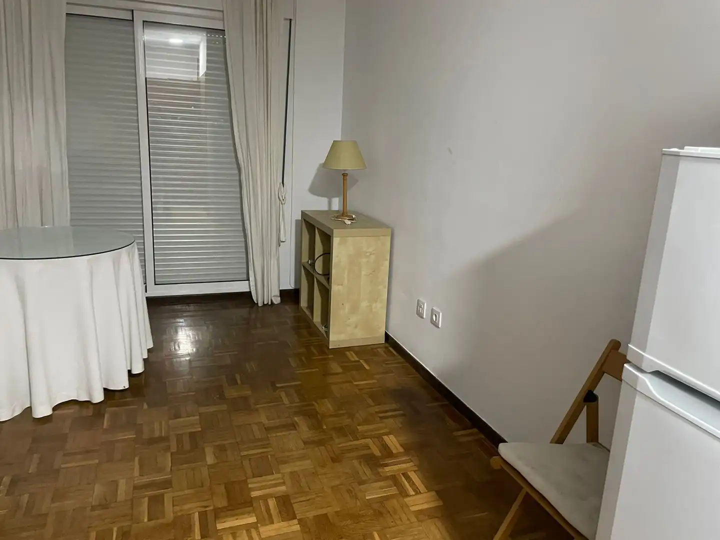 Habitación de Estudio de alquiler en Sevilla con Aire acondicionado, Terraza y Amueblado