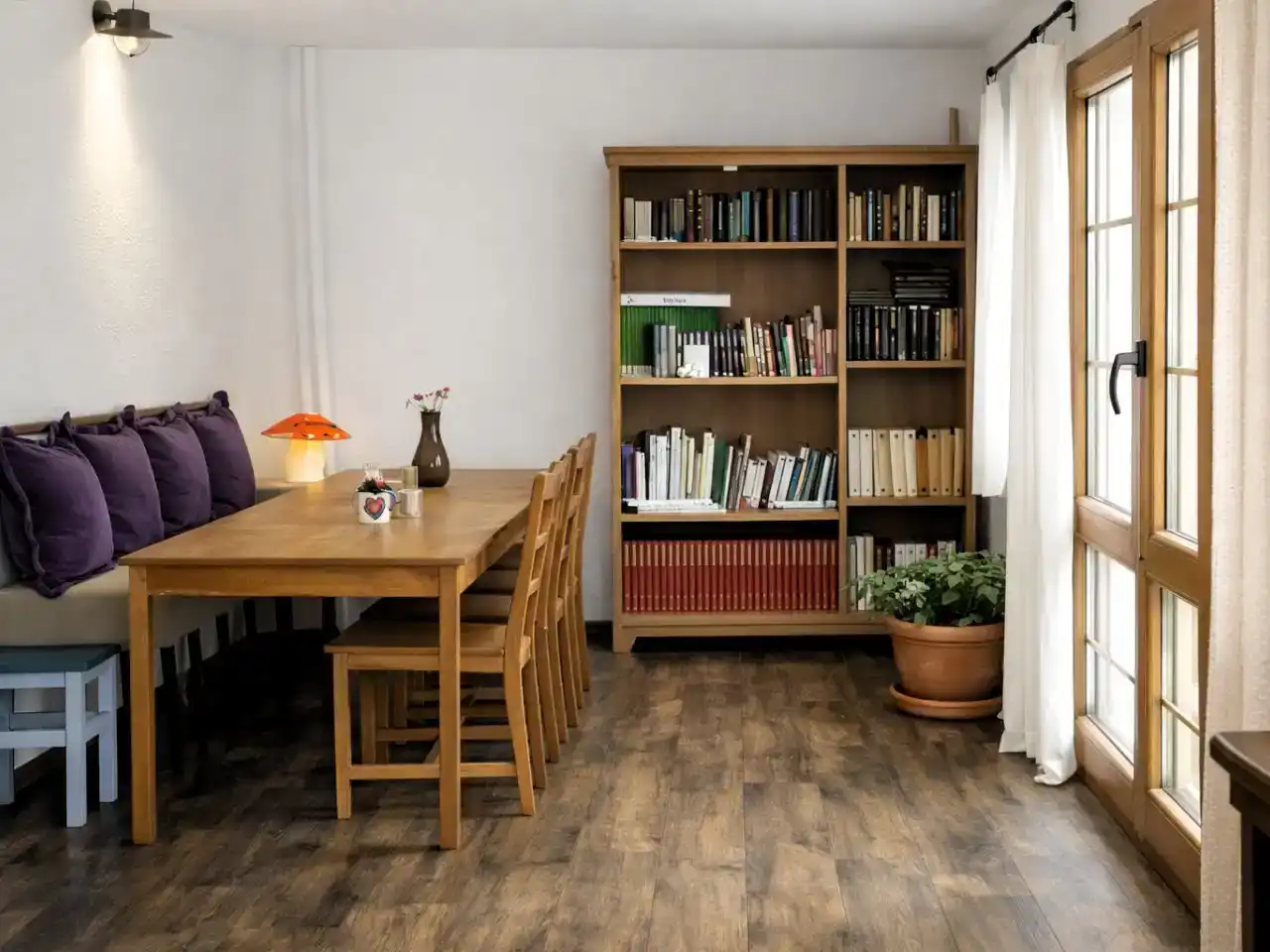 Comedor de Piso en venta en San Emiliano con Jardín privado, Parquet y Trastero
