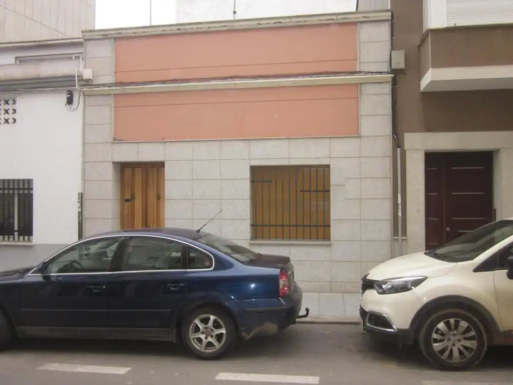House for sale in Don Benito