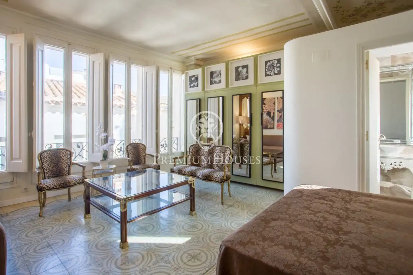Living room of Country homes for sale in Canet de Mar  with Air Conditioner, Heating and Private garden