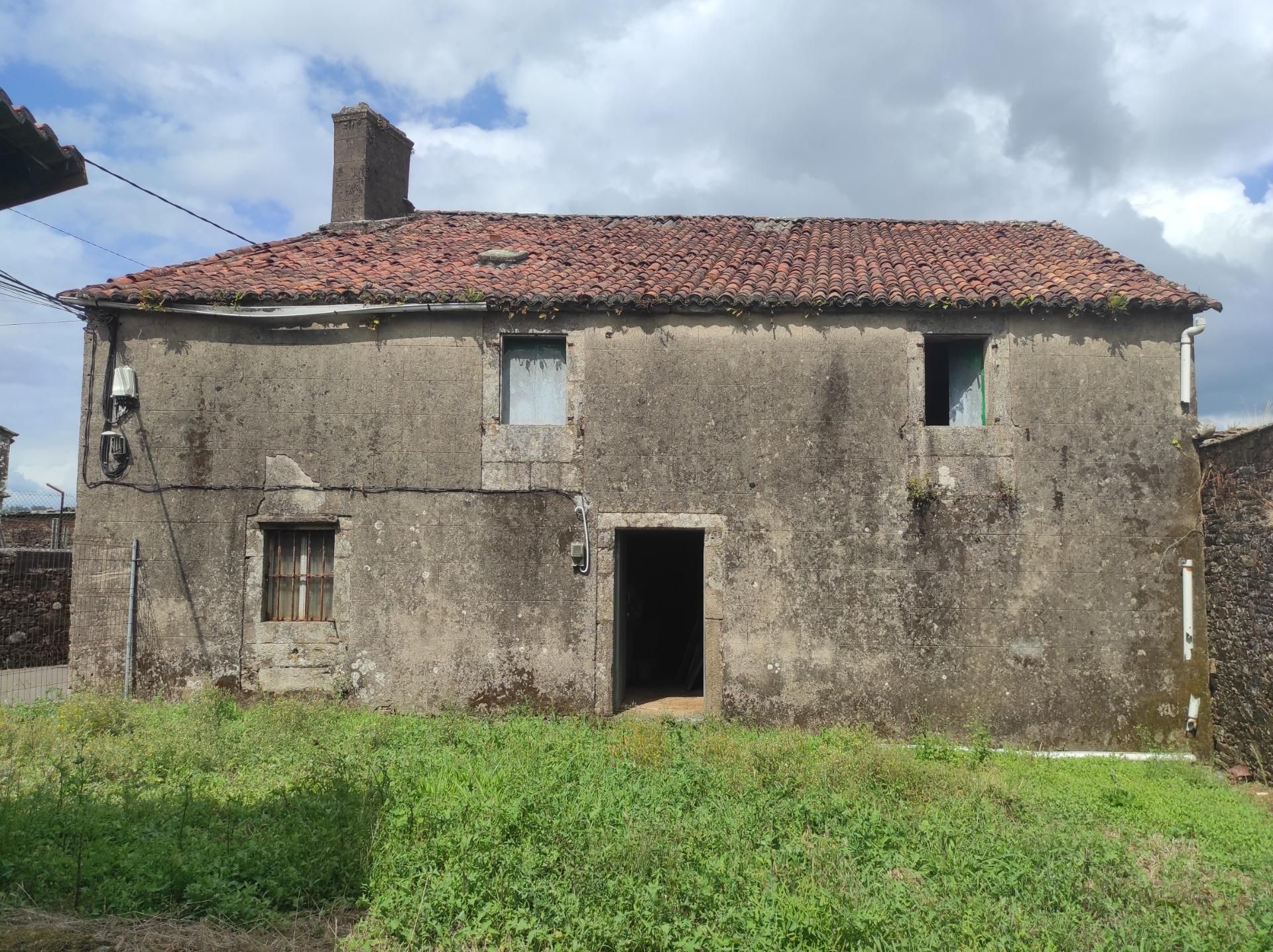 Vista exterior de Casa o xalet en venda en Santiago de Compostela  amb Jardí privat