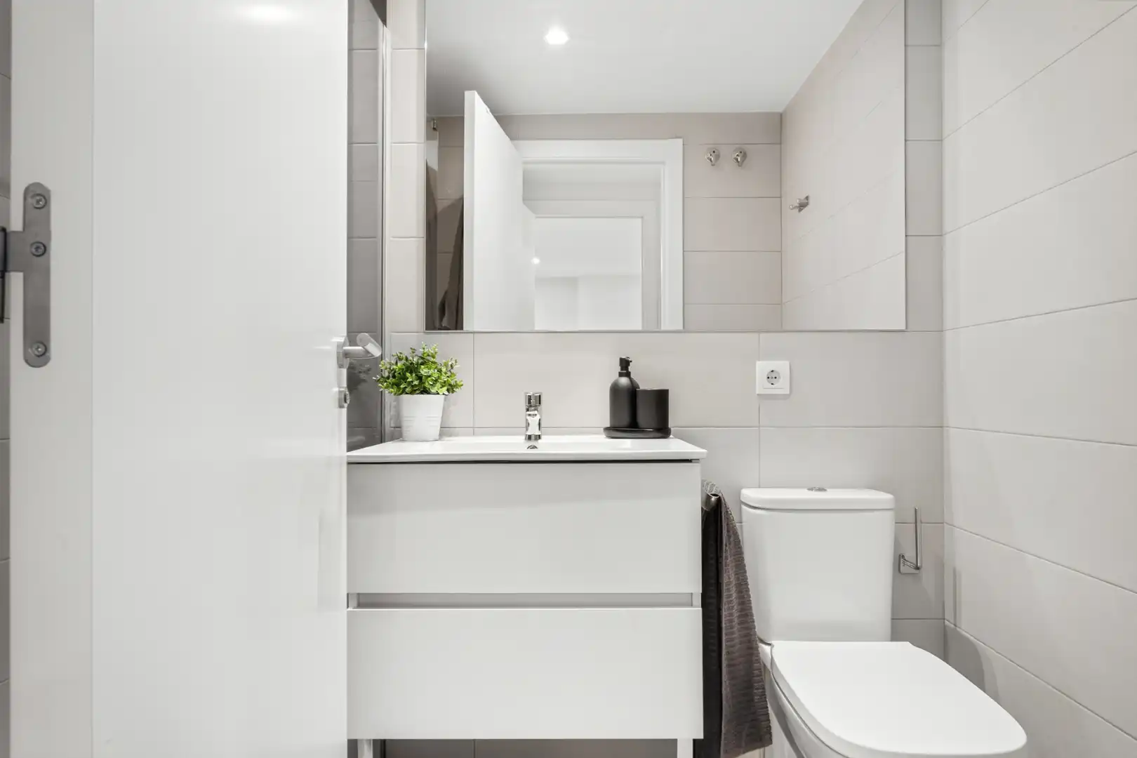 Baño de Piso en venta en Alcalá de Henares con Aire acondicionado, Calefacción y Terraza