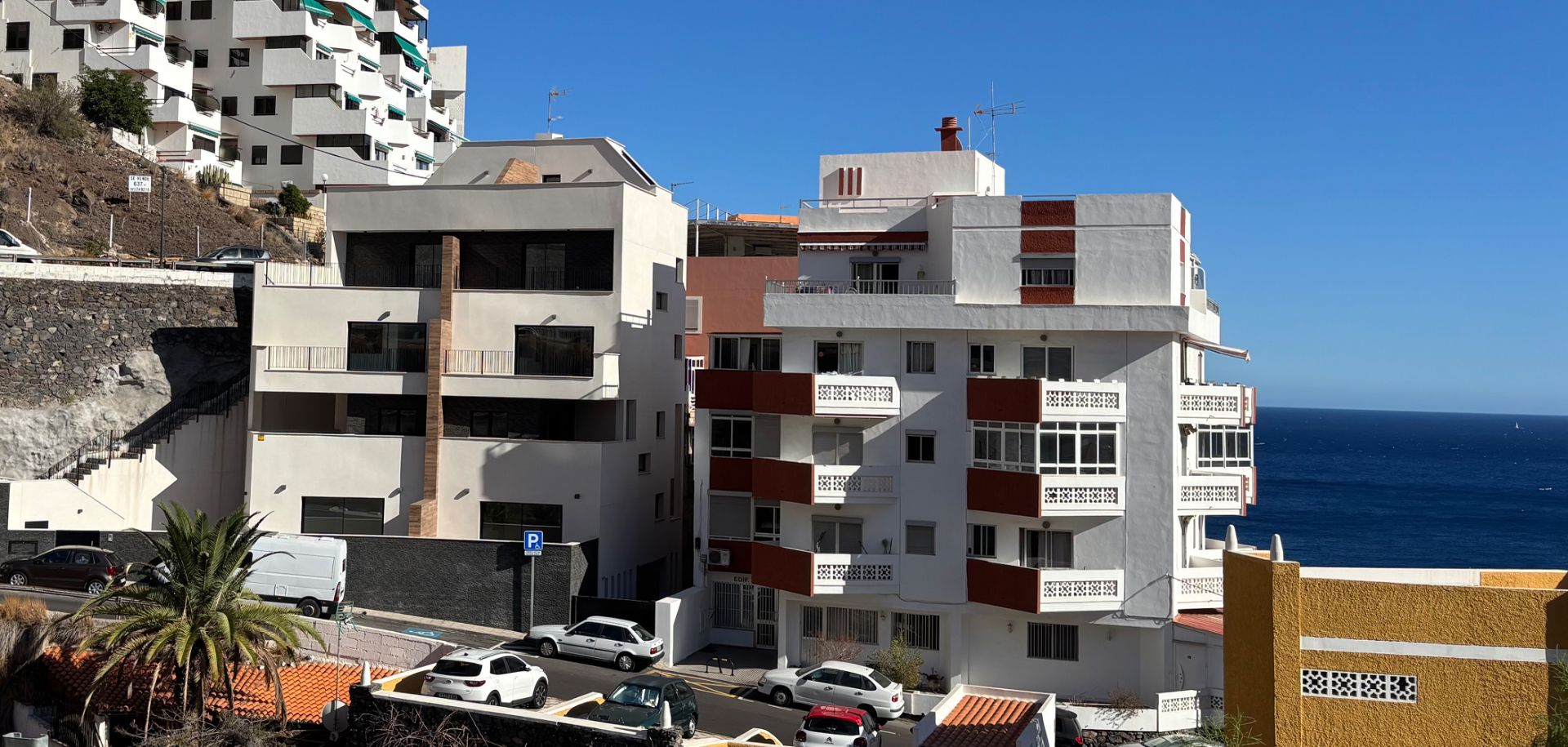 Exterior view of Single-family semi-detached for sale in El Rosario  with Air Conditioner, Terrace and Storage room