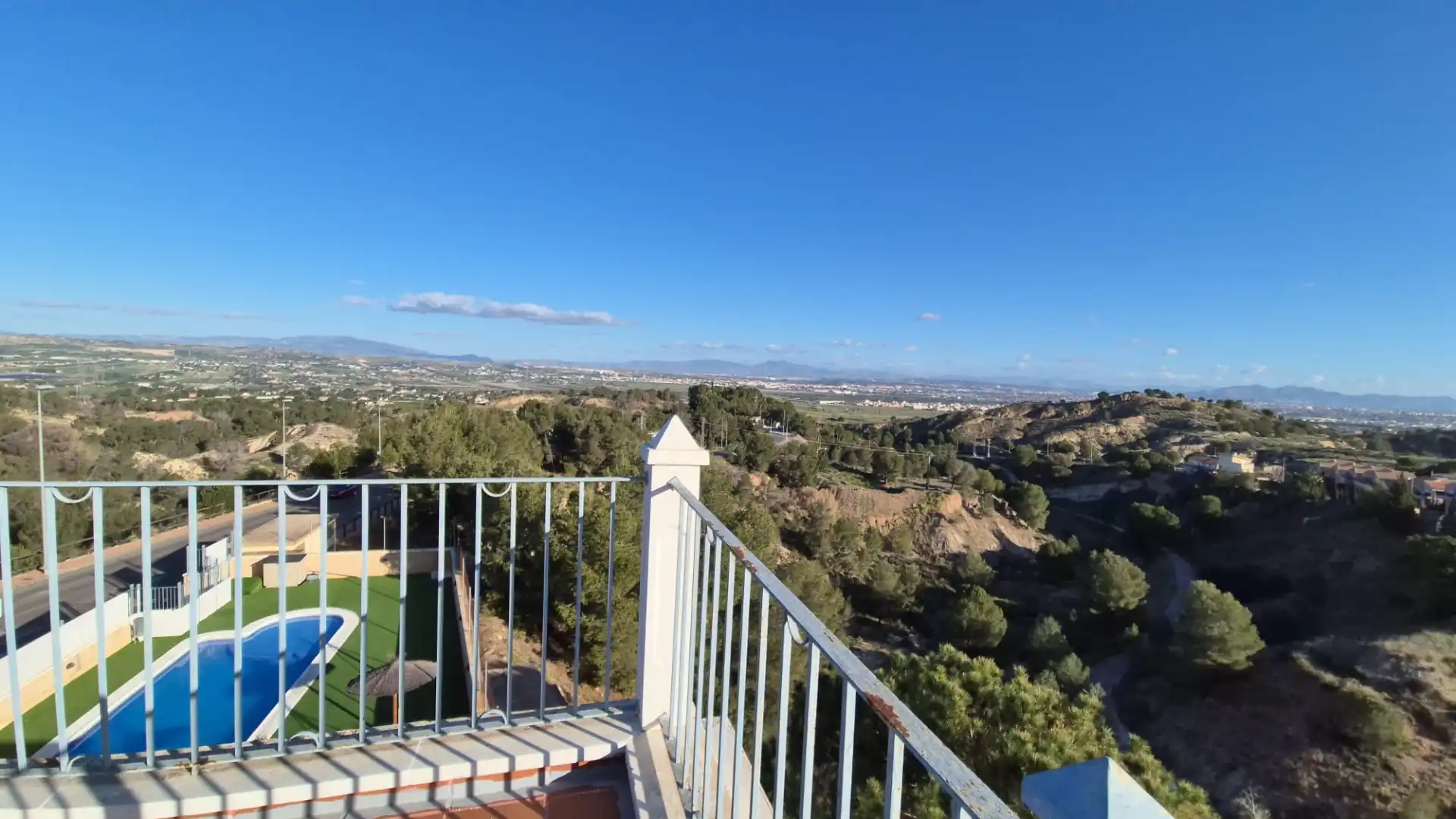 Vista exterior de Casa adosada en venda en Murcia amb Aire condicionat, Jardí privat i Terrassa