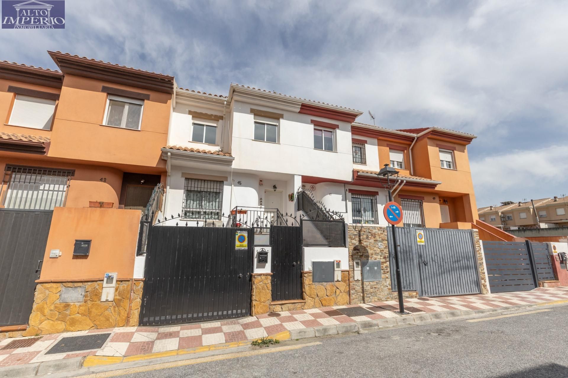 Exterior view of House or chalet for sale in Churriana de la Vega  with Air Conditioner, Terrace and Balcony
