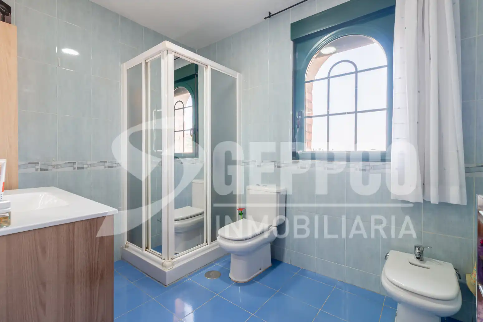 Bathroom of Houses for sale in Robledillo de Mohernando  with Private garden and Terrace