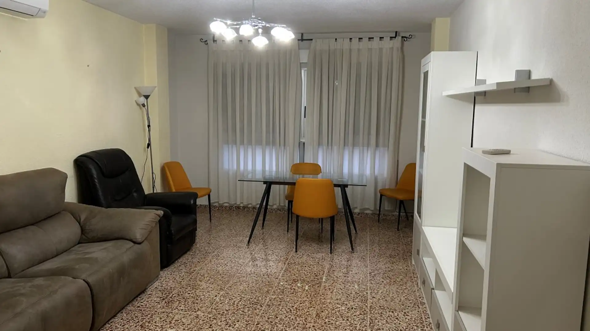Sala de estar de Piso de alquiler en Benigànim con Aire acondicionado, Amueblado y Balcón