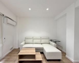 Living room of Flat to rent in  Valencia Capital  with Air Conditioner, Terrace and Furnished