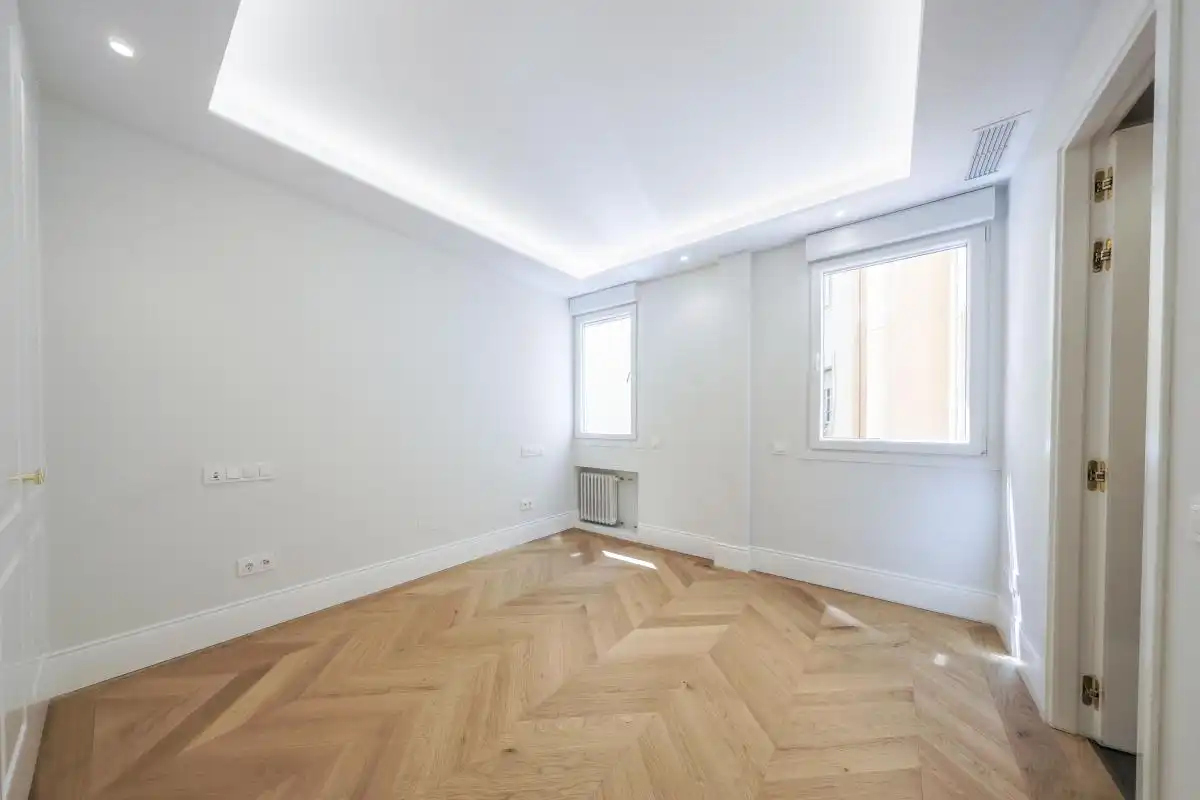 Bedroom of Flat for sale in Madrid  with Air Conditioner and Heating