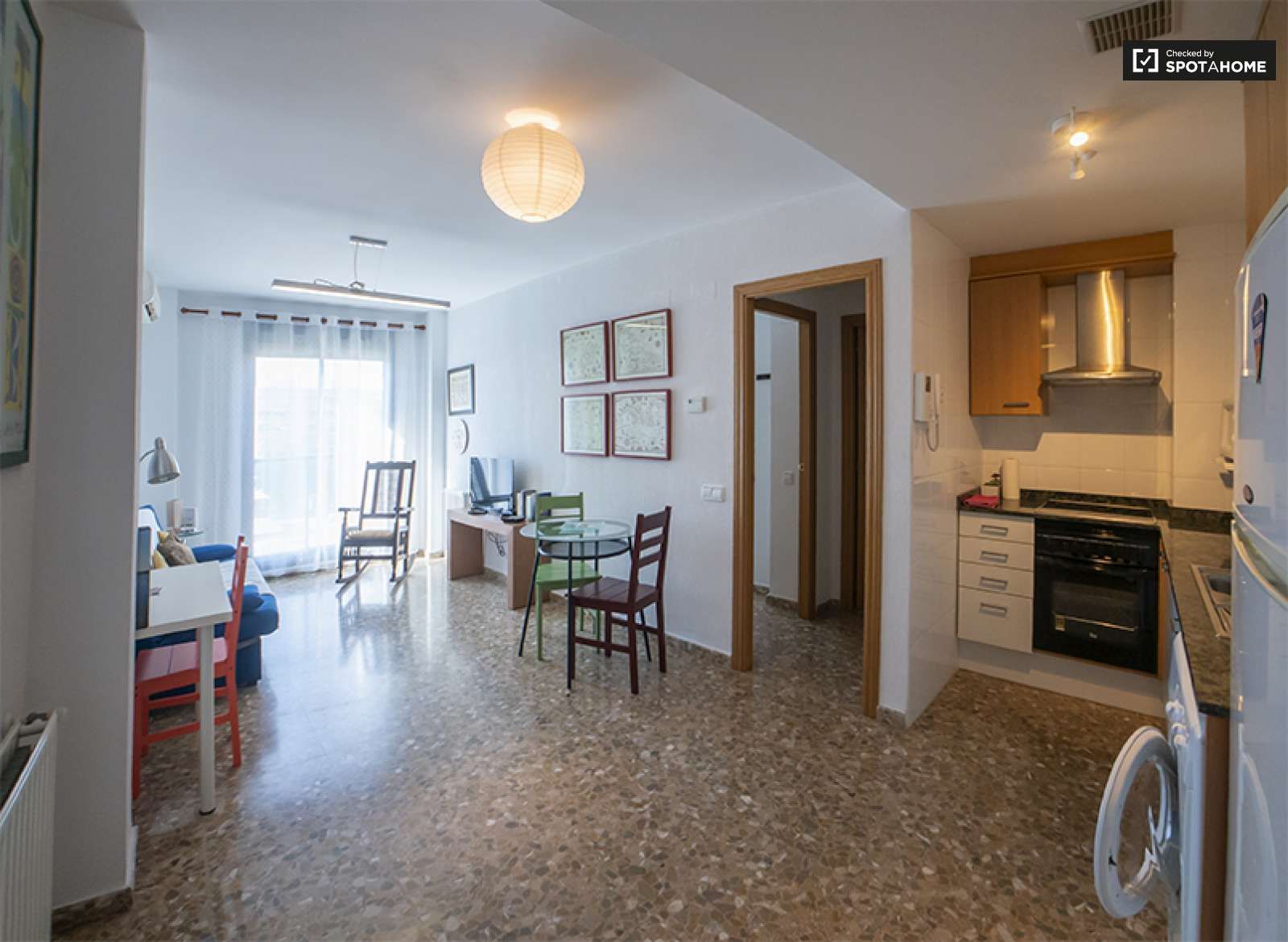 Bedroom of Apartment to share in  Valencia Capital  with Air Conditioner and Terrace