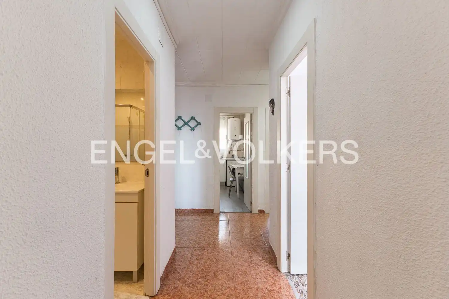 Flat for sale in Valencia  with Air Conditioner and Heating