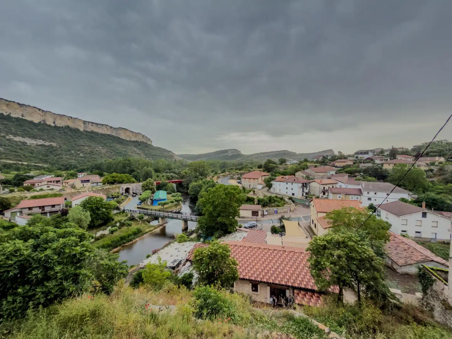 Vista exterior de Casa adosada en venta en Merindad de Valdeporres con Calefacción