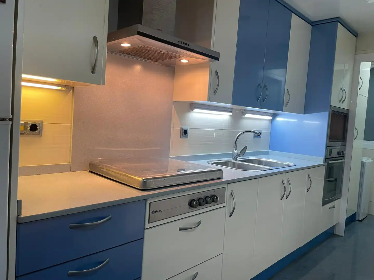 Küche von Wohnung zum Verkauf in Barcelona mit Heizung