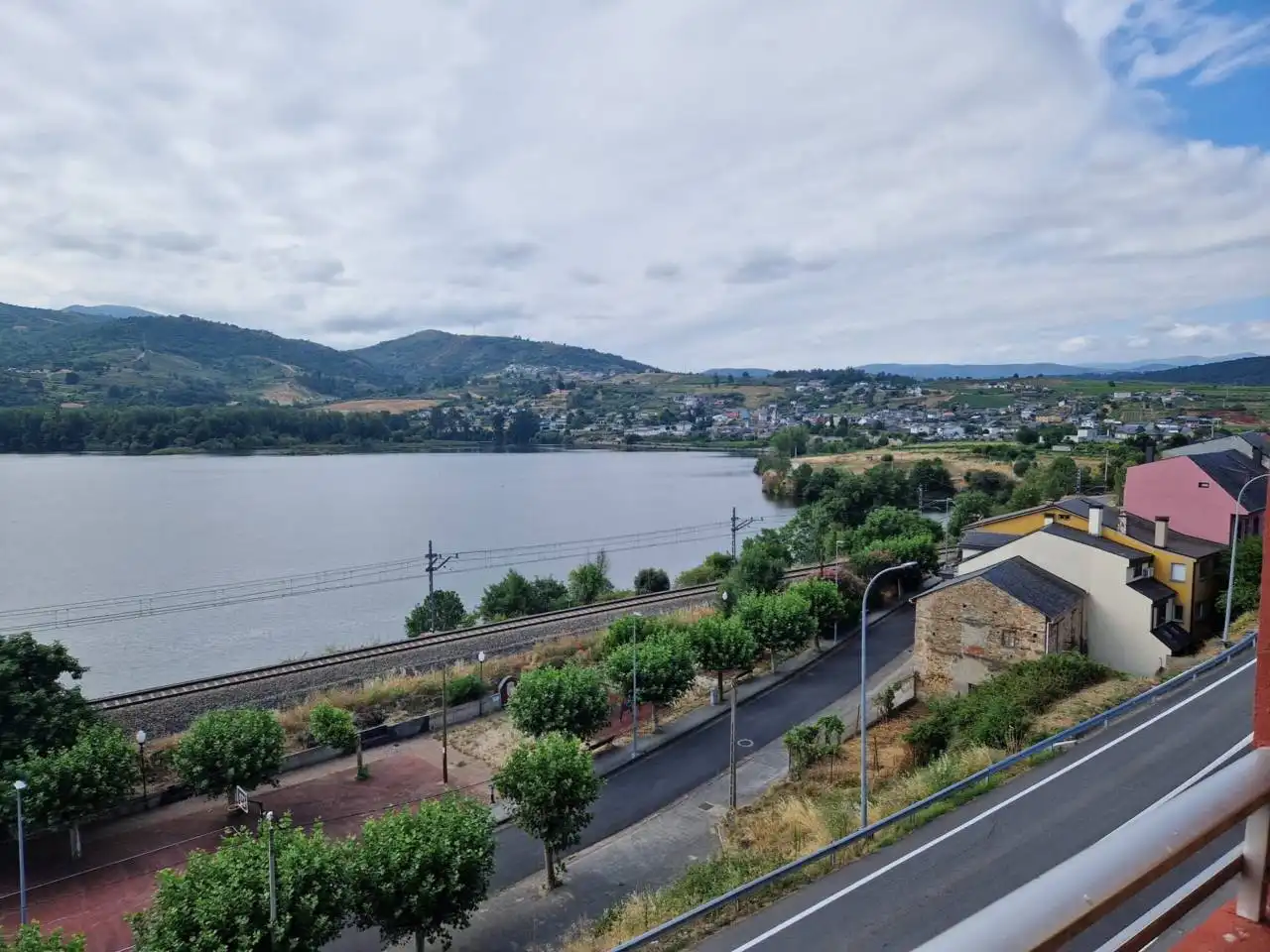 Exterior view of Flat for sale in A Rúa 