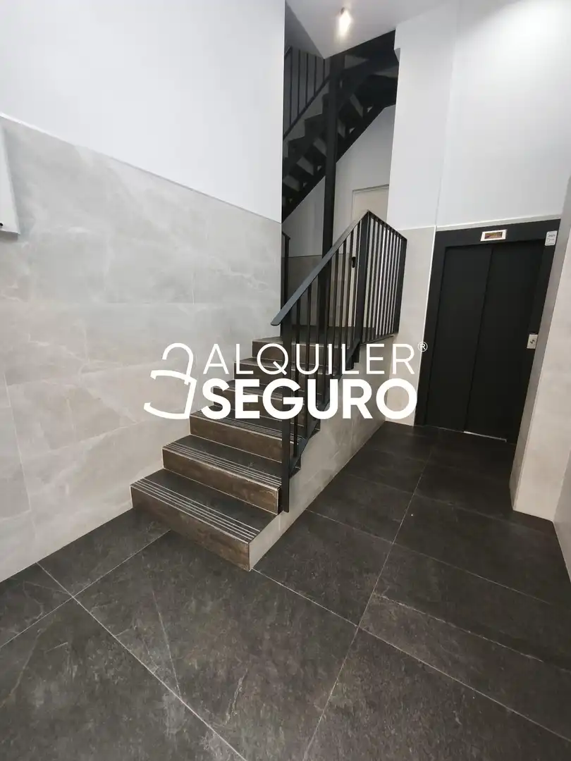 Piso de alquiler en del Sepulcro , La Magdalena