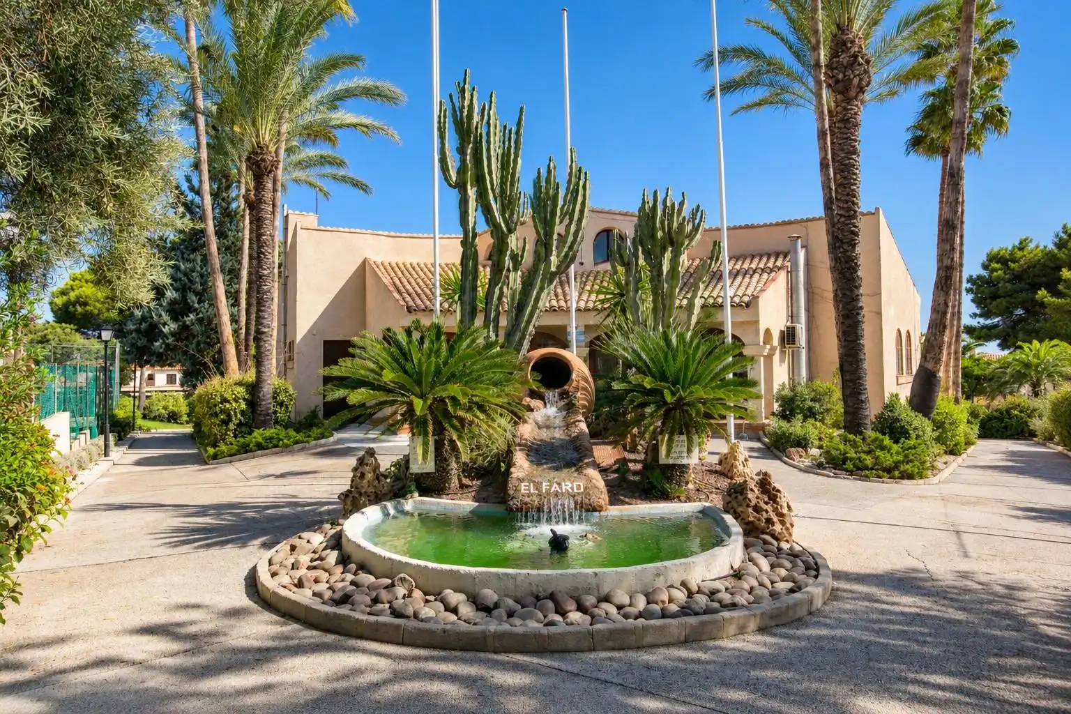 Casa a schiera con piscina in affitto a Avenida Avenida Escandinàvia 63, imagen 2