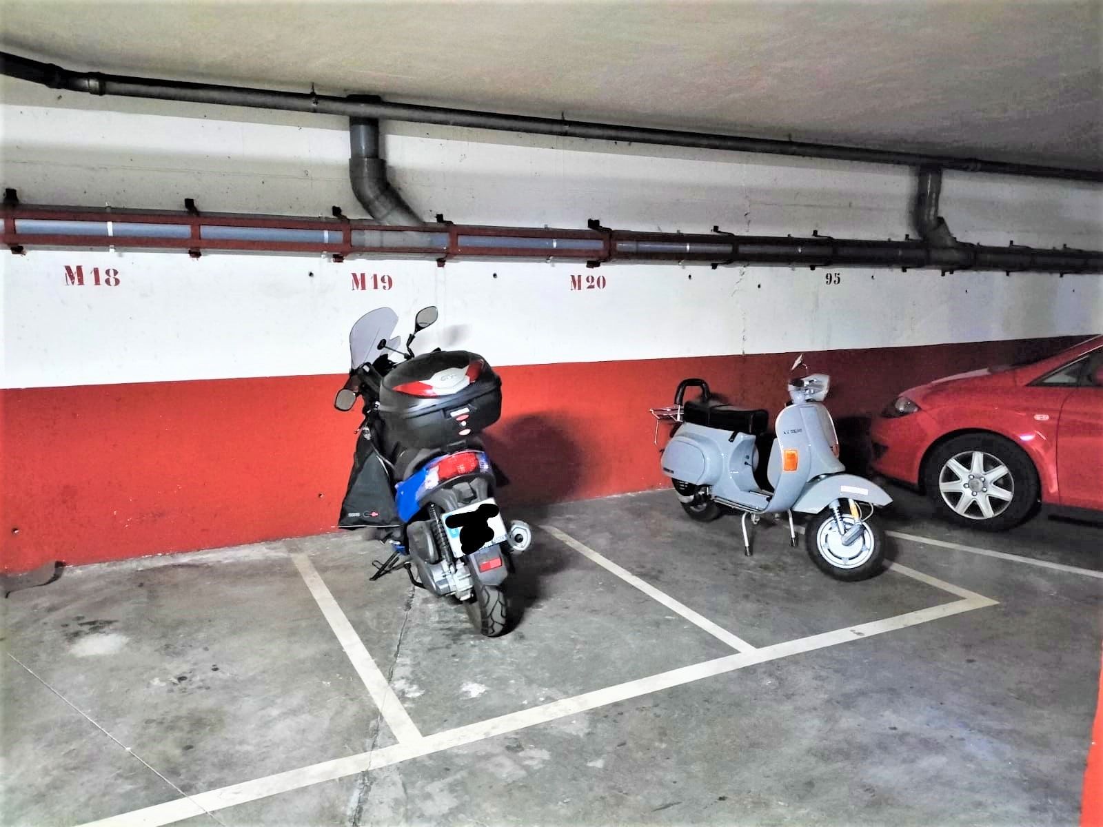 Aparcament de Garatge en venda en  Madrid Capital