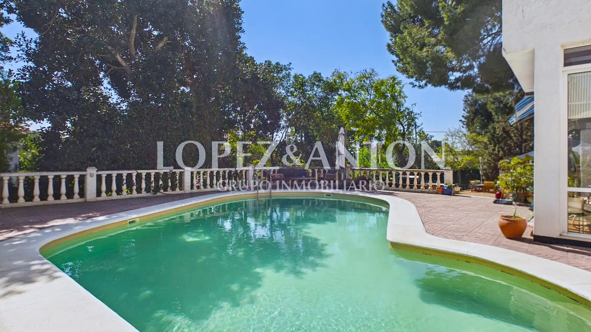 Piscina de Casa o xalet en venda en Paterna amb Aire condicionat, Jardí privat i Terrassa